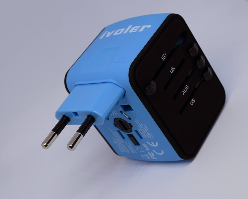 International-Travel-Tips-Dont-Forget-an-Adapter