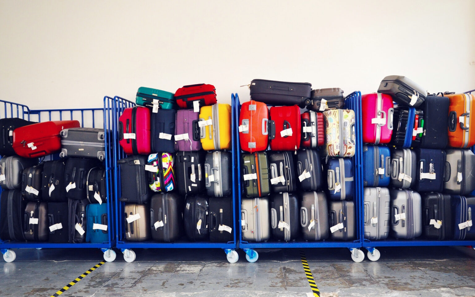 lot airlines hand baggage