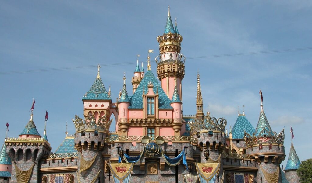 Worlds-10-Most-Instagrammed-Travel-Destinations-Disneyland
